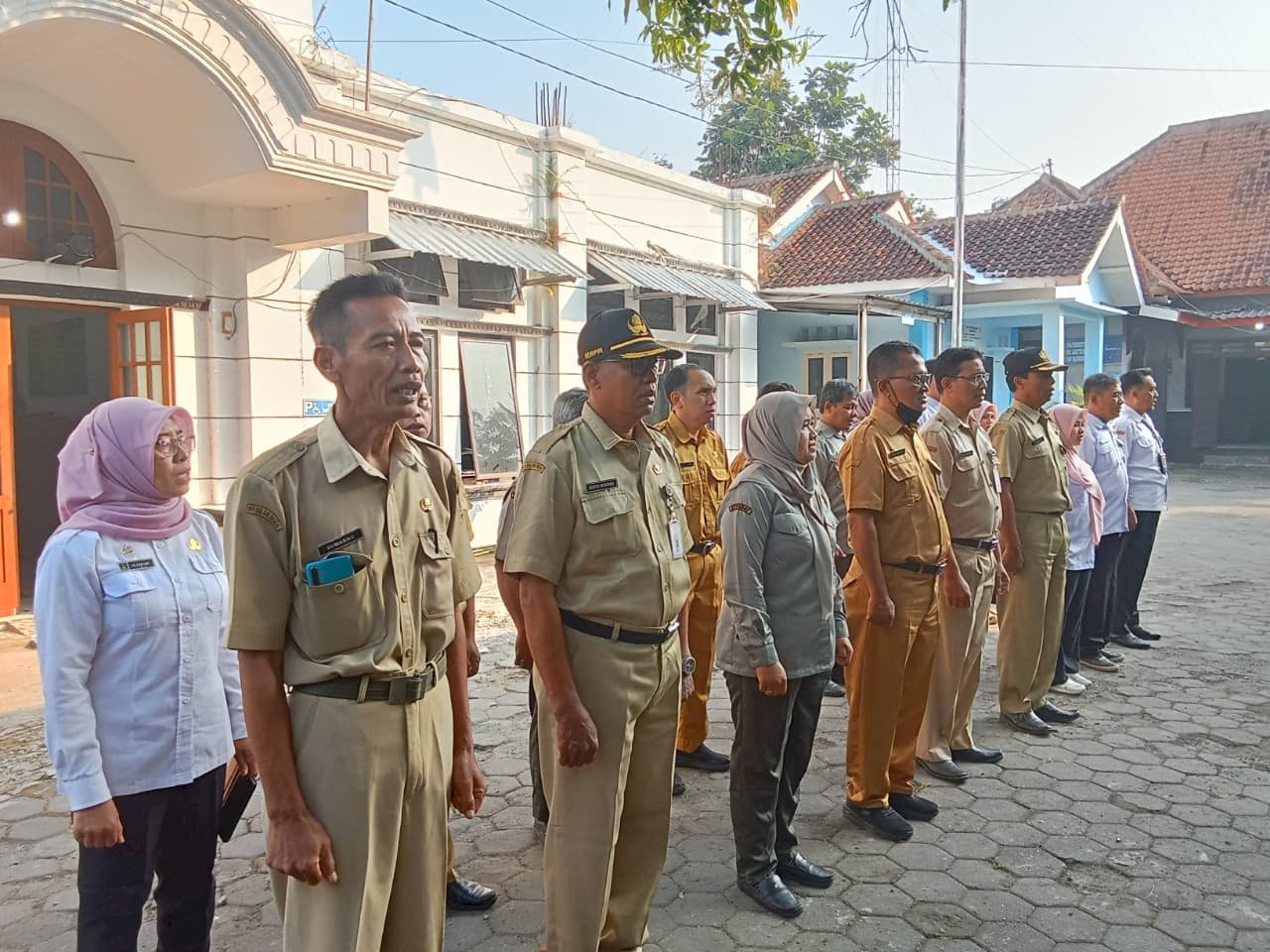 Pelaksanaan Apel Pagi Karyawan dan Karyawati Kecamatan Manisrenggo Minggu Kedua Bulan Juli 2026