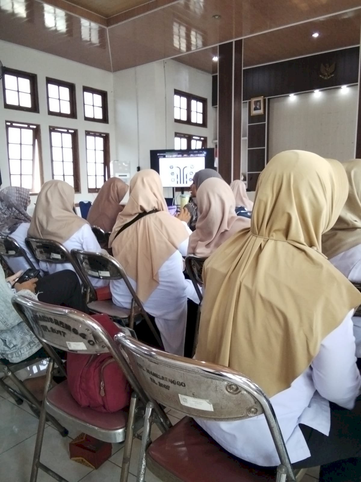 Rapat Evaluasi Capaian Semester I dan Menyusun Rencana Kerja Percepatan Semester II Tahun 2026 dalam Pelaksanaan Aksi Konvergensi UpayaPencegahan dan Percepatan Penurunan Stunting secara Daring Kecamatan Manisrenggo