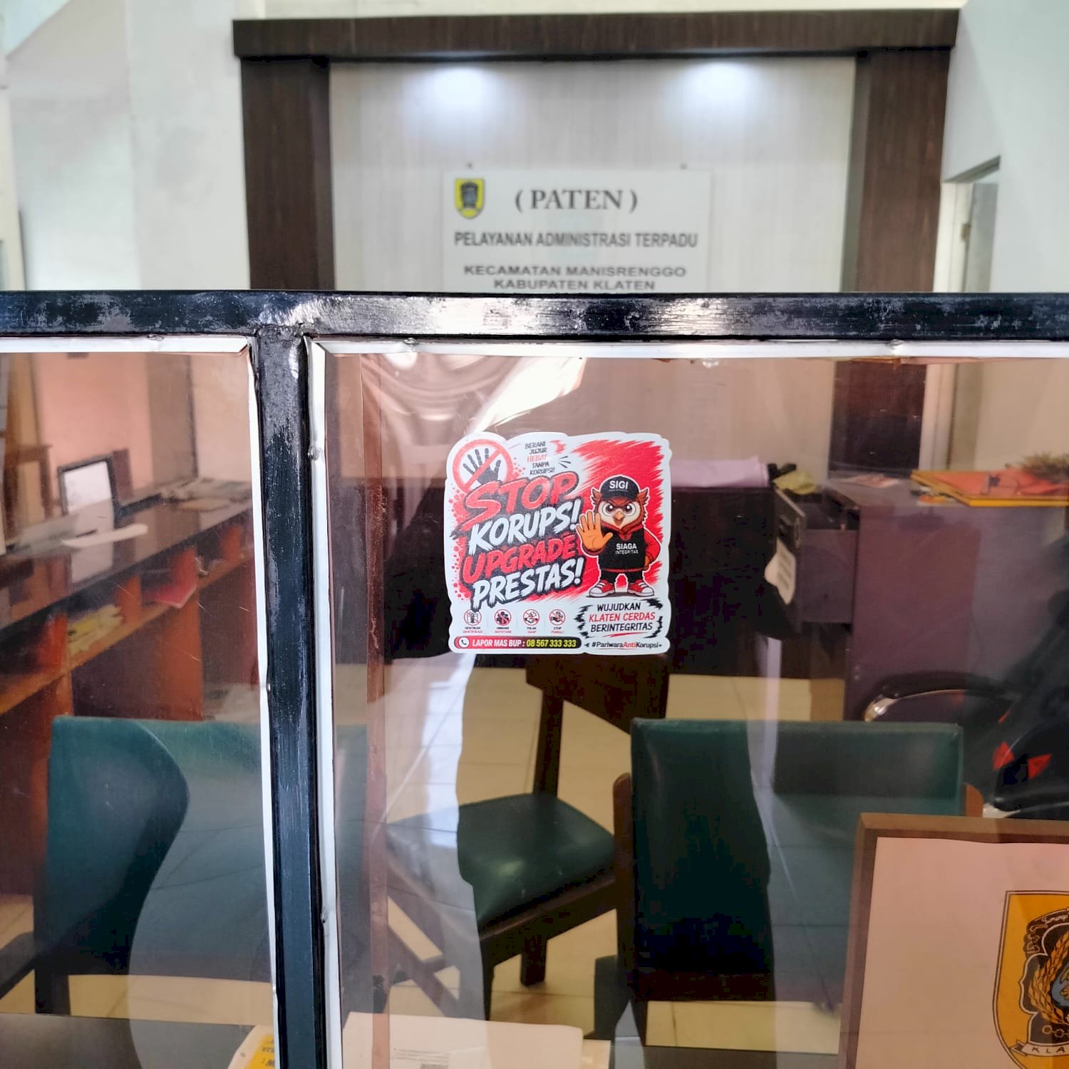 Apel Integritas dan Pemasangan Banner & Stiker Antikorupsi Kecamatan Manisrenggo