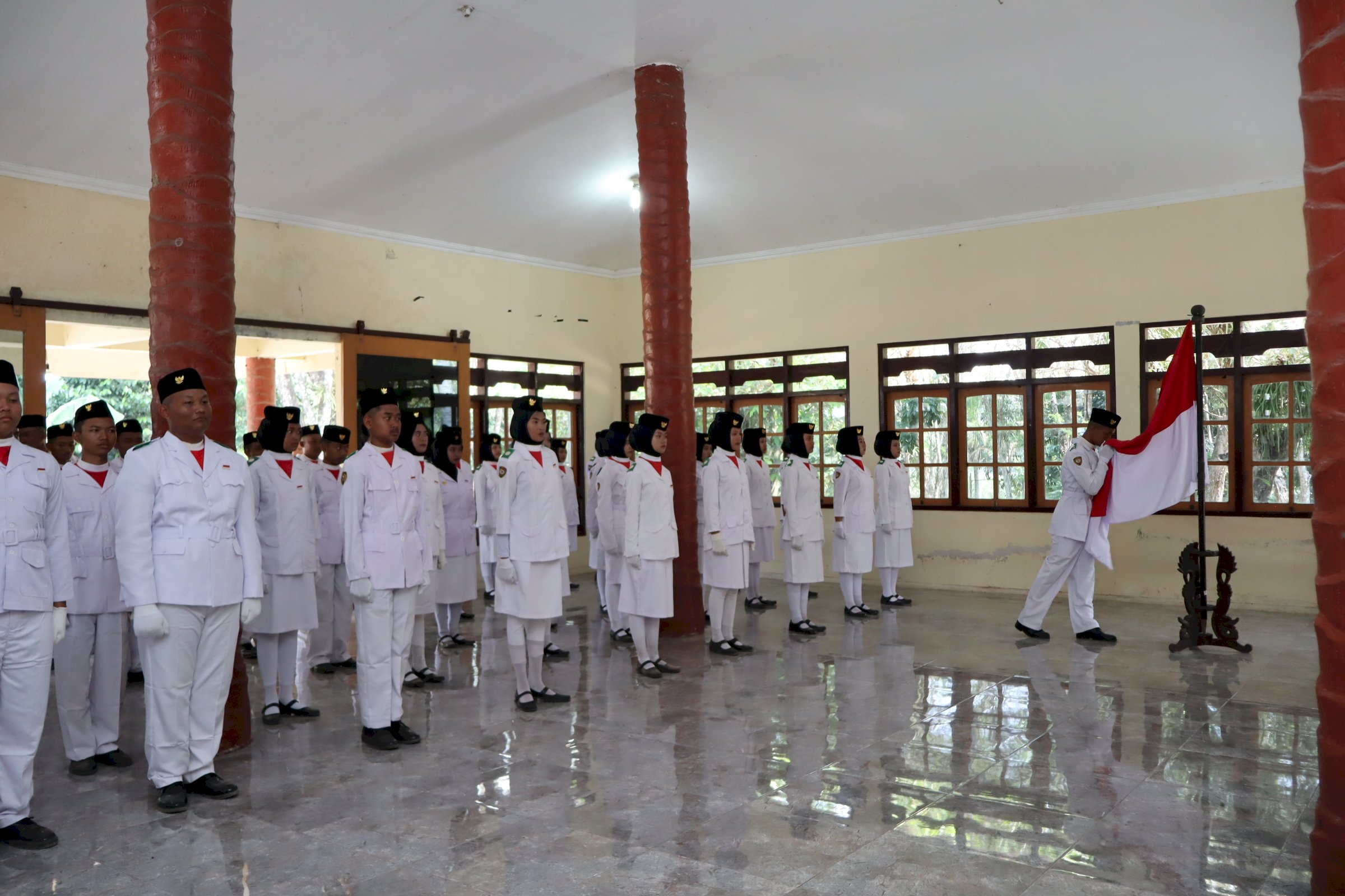 Pengukuhan Paskibraka Kecamatan Manisrenggo Tahun 2026