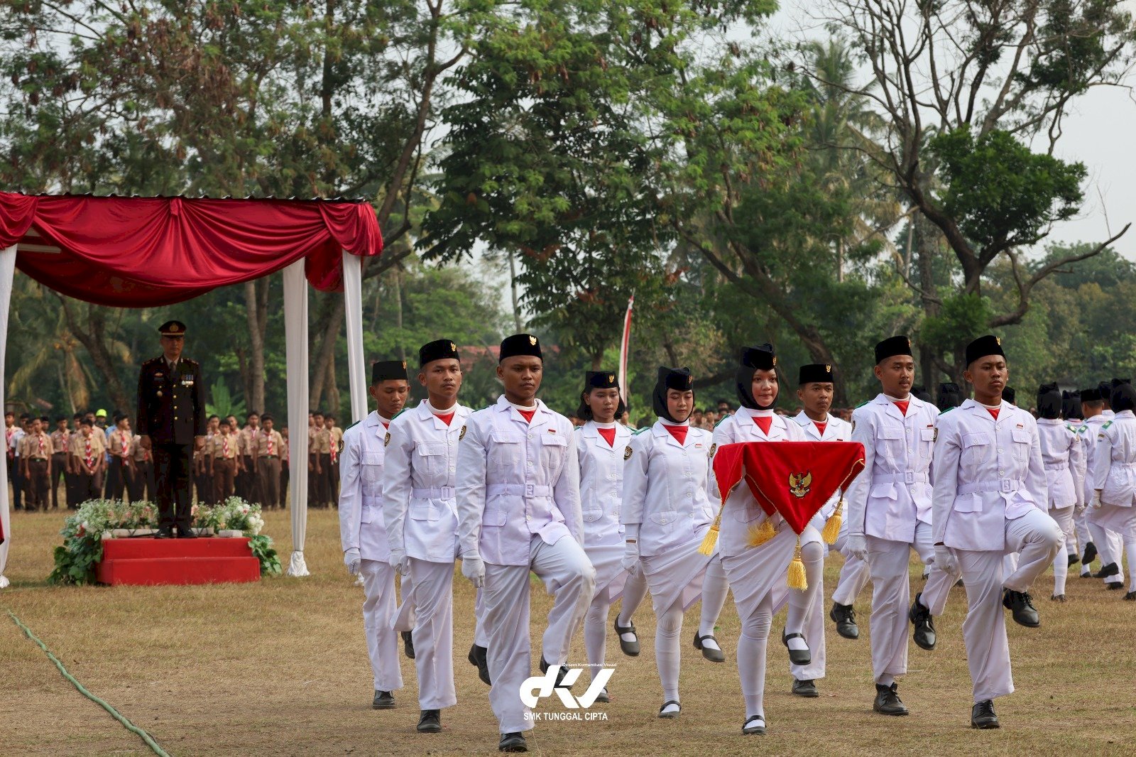 Upacara penurunan Bendera Sang Merah Putih HUT ke-81 Republik Indonesia Kecamatan Manisrenggo Tahun 2026