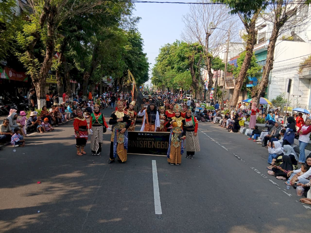 Ikut berpartisipasi dalam Karnaval Budaya Klaten "Mataram Kuno: Mandala Peradaban - Saka Sandyakala, Tumuju Cahya" Kecamatan Manisrenggo mempersembahkan cerita "RITUAL DAN ZIARAH WARGA MANISRENGGO"