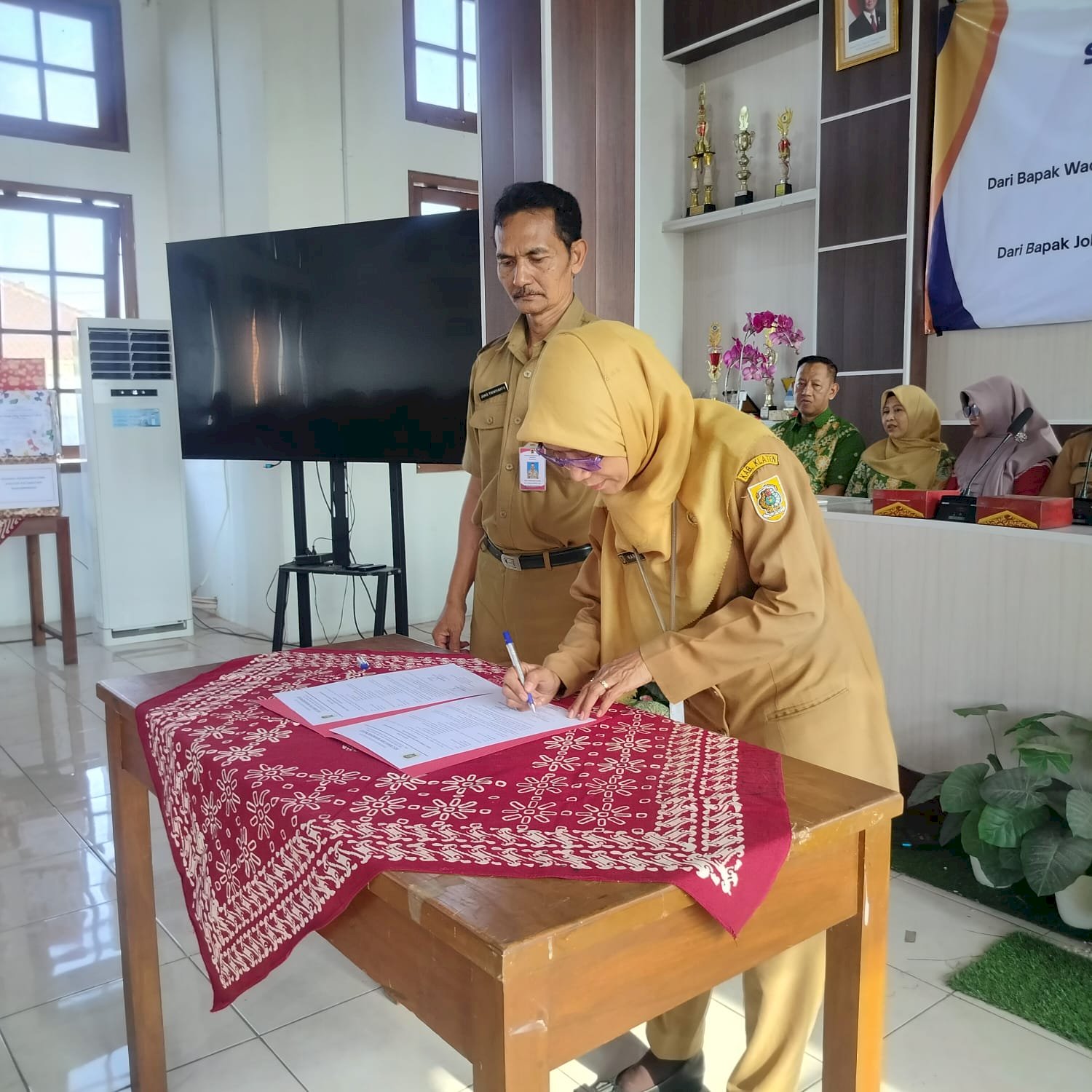 Serah Terima Jabatan dan Lepas Sambut Camat Manisrenggo dan Sekretaris Kecamatan Manisrenggo Tahun 2026