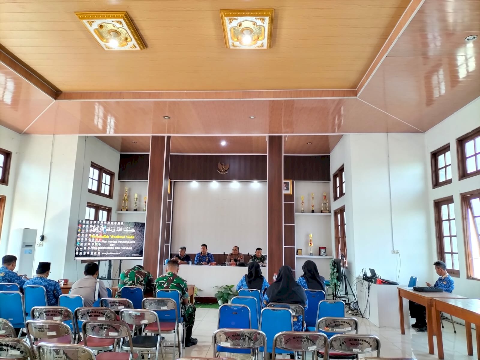 Rapat Pembubaran Panitia HUT Pemda Klaten ke-222 dan HUT ke-81 Republik Indonesia Kecamatan Manisrenggo