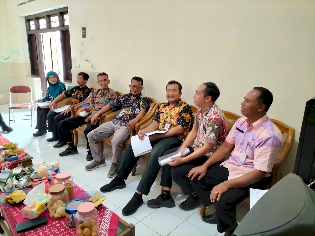 Rapat Koordinasi Intern terkait Persiapan Verifikasi dan Validasi Lapangan Evaluasi Kinerja Kecamatan (EKK) tahun 2026 Kecamatan Manisrenggo